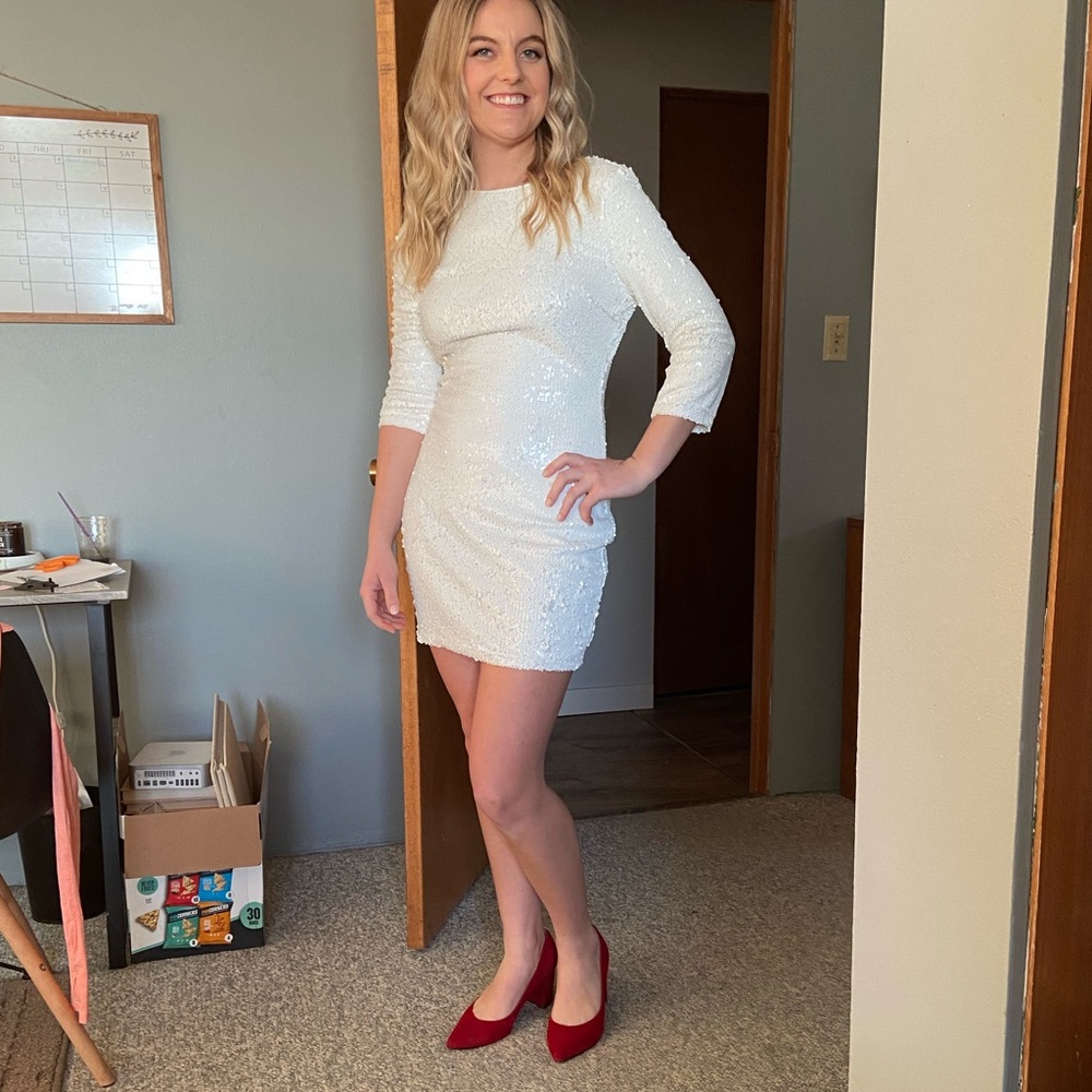 White sequin backless cocktail dress